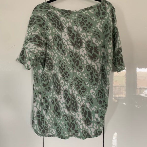Sage green leopard print top. Cute & comfortable! - Picture 5 of 6